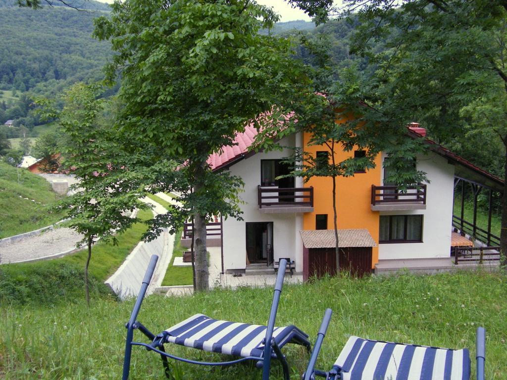 Pensiunea Poiana Verde Slănic-Moldova Exterior foto